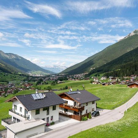 Lovely Apartment In Neustift Im Stubaital With Mountain View Eksteriør bilde