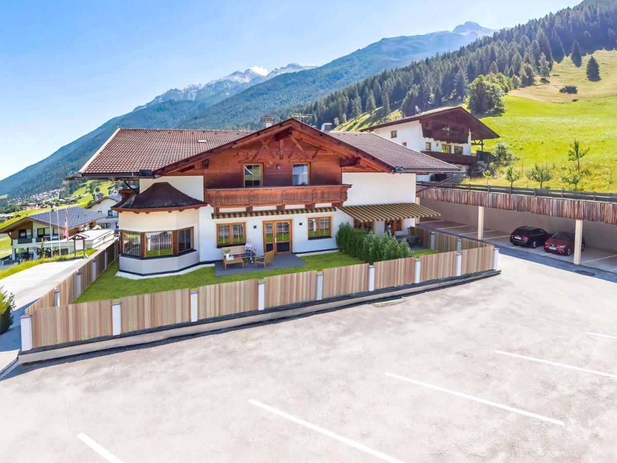 Lovely Apartment In Neustift Im Stubaital With Mountain View Eksteriør bilde